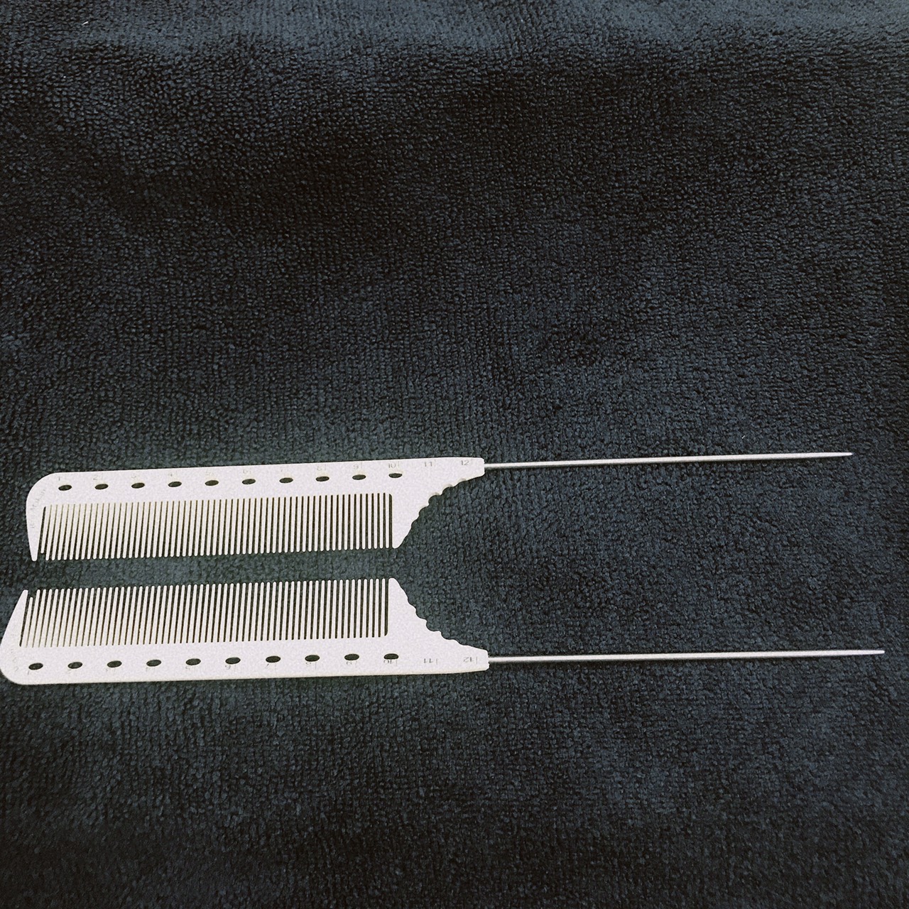 Lược Chia Tóc  chuôi nhọn Inox makaro B19
