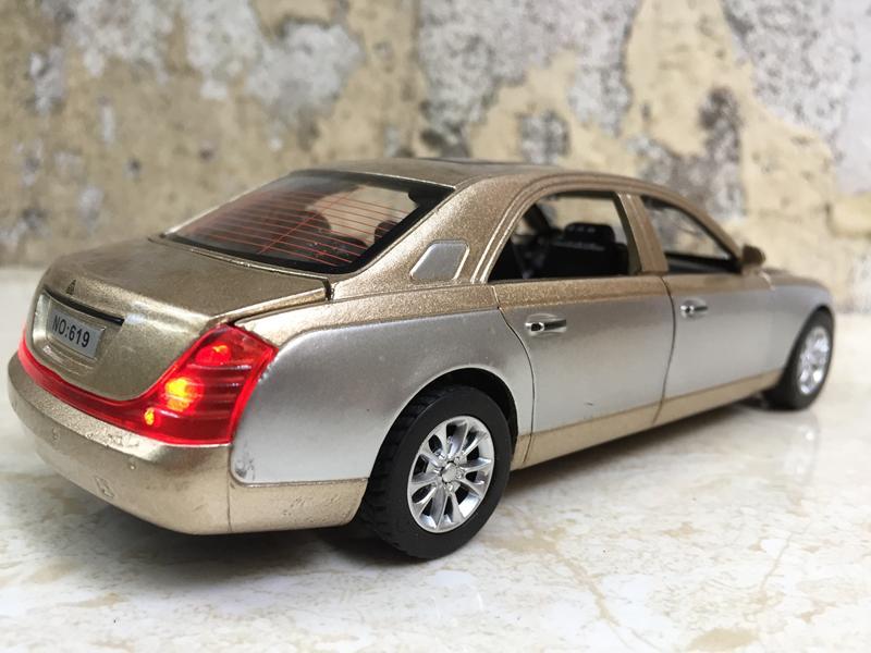Mô hình xe ô tô MayBach S62 - 1:32