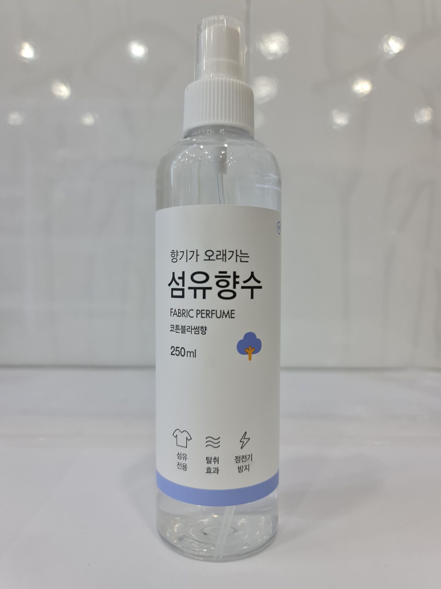 Xịt Thơm Quần Áo Daiso Farbic Perfume 250ml Hàn Quốc