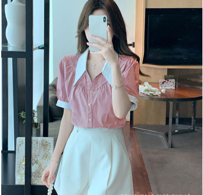 Áo sơ mi sọc cổ phối chất kate mềm mại