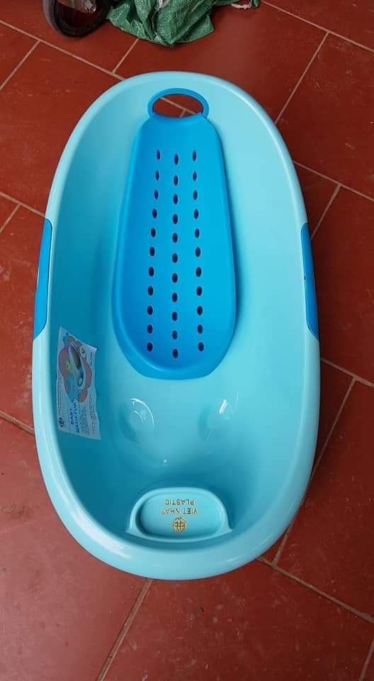 CHẬU tắm việt nhật  KÈM BỆ TẮM CHO BÉ