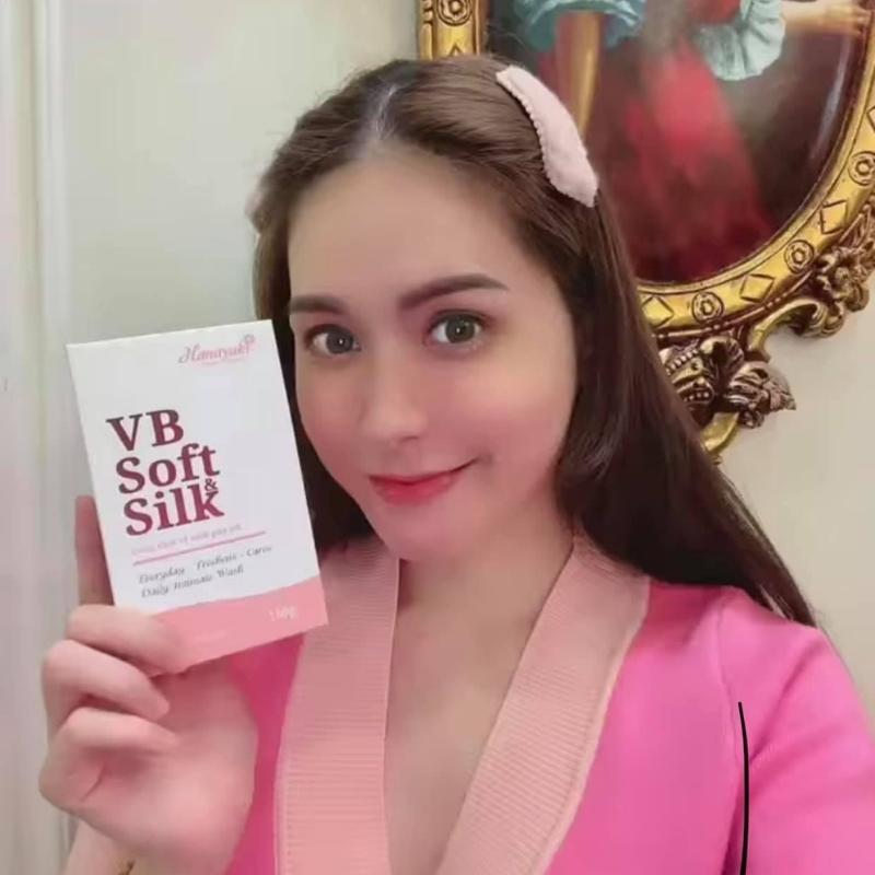 Dung Dịch Vệ Sinh Phụ Nữ Hanayuki VB Soft Silk 150g (Màu Hồng) Chính Hãng