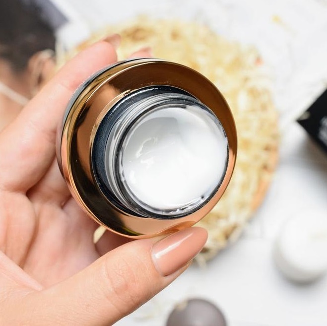 [Hàng mới về ]Kem dưỡng mắt, mờ thâm mắt Venzen 25g