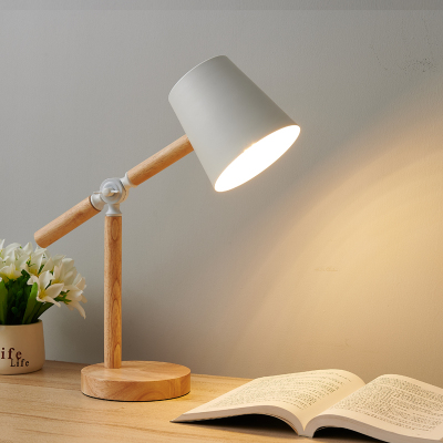 Đèn bàn MONSKY KASADIN thân gỗ độc đáo trang trí phòng hiện đại.