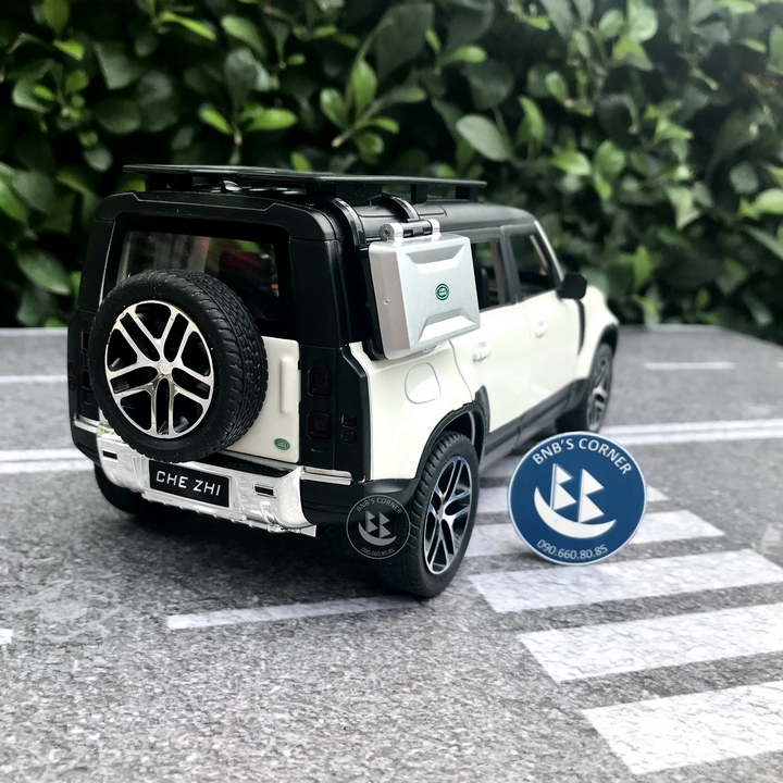 [BNB's Corner] Mô hình xe 1:24 Land Rover Defender