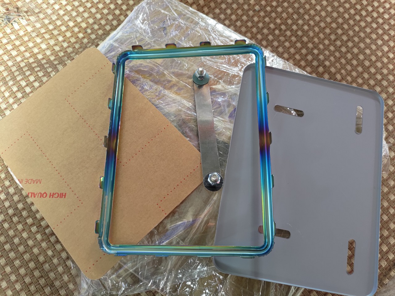 Phôi Ép Biển Số Titan 7 Màu Đủ Bộ
