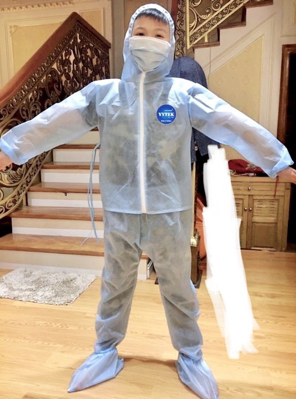 QUẦN ÁO PHÒNG DỊCH TRẺ EM, Quần áo ra sân bay  ĐỦ SIZE : S ( 4-7 tuổi) - M ( 7- 10 tuổi) - L ( 10- 12 tuổi)