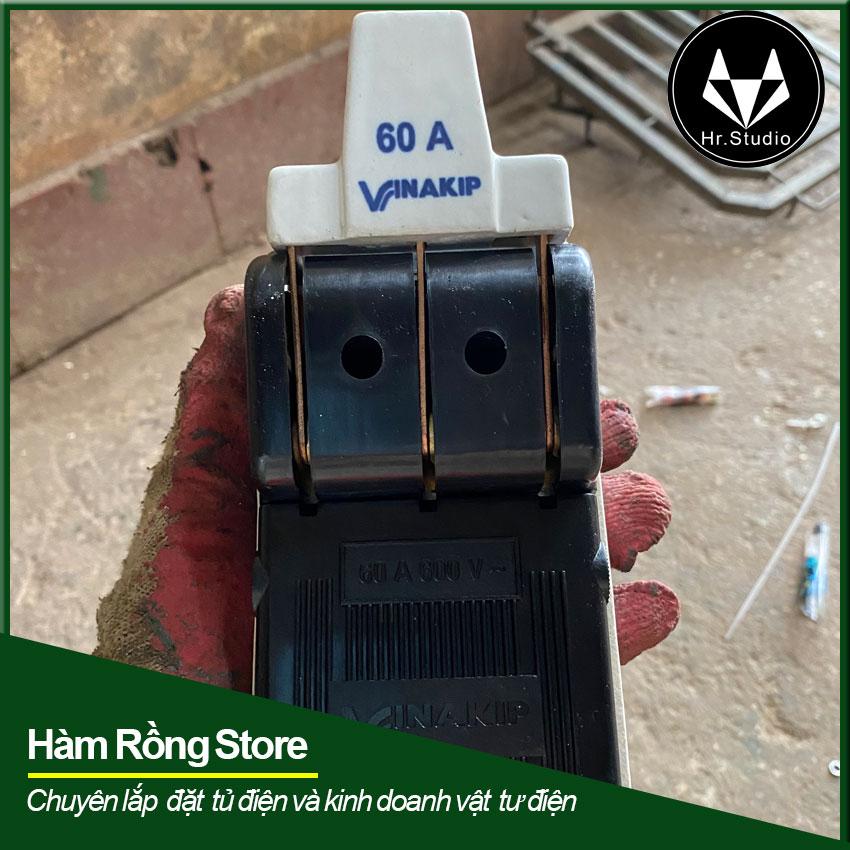 Cầu dao 1 chiều 3 pha 60A màu đen