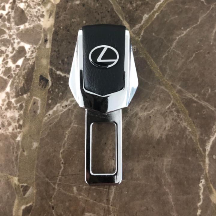 01 chiếc Chốt khóa dây đai an toàn dành cho xe ô tô LEXUS.