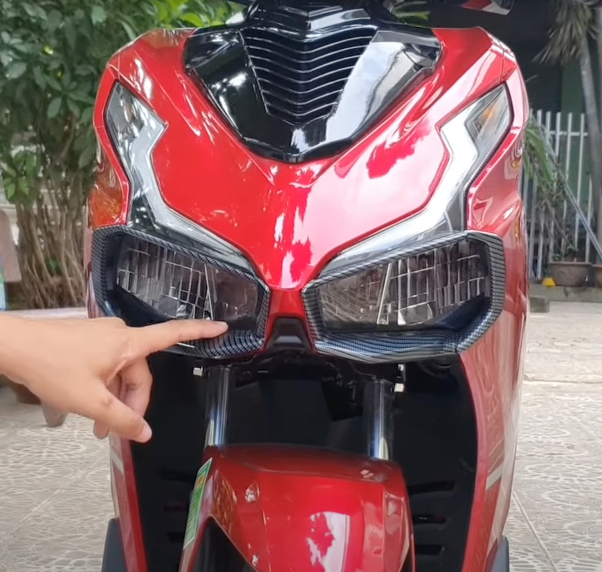 Ốp Viền Đèn Trước Honda Air Blade 2020