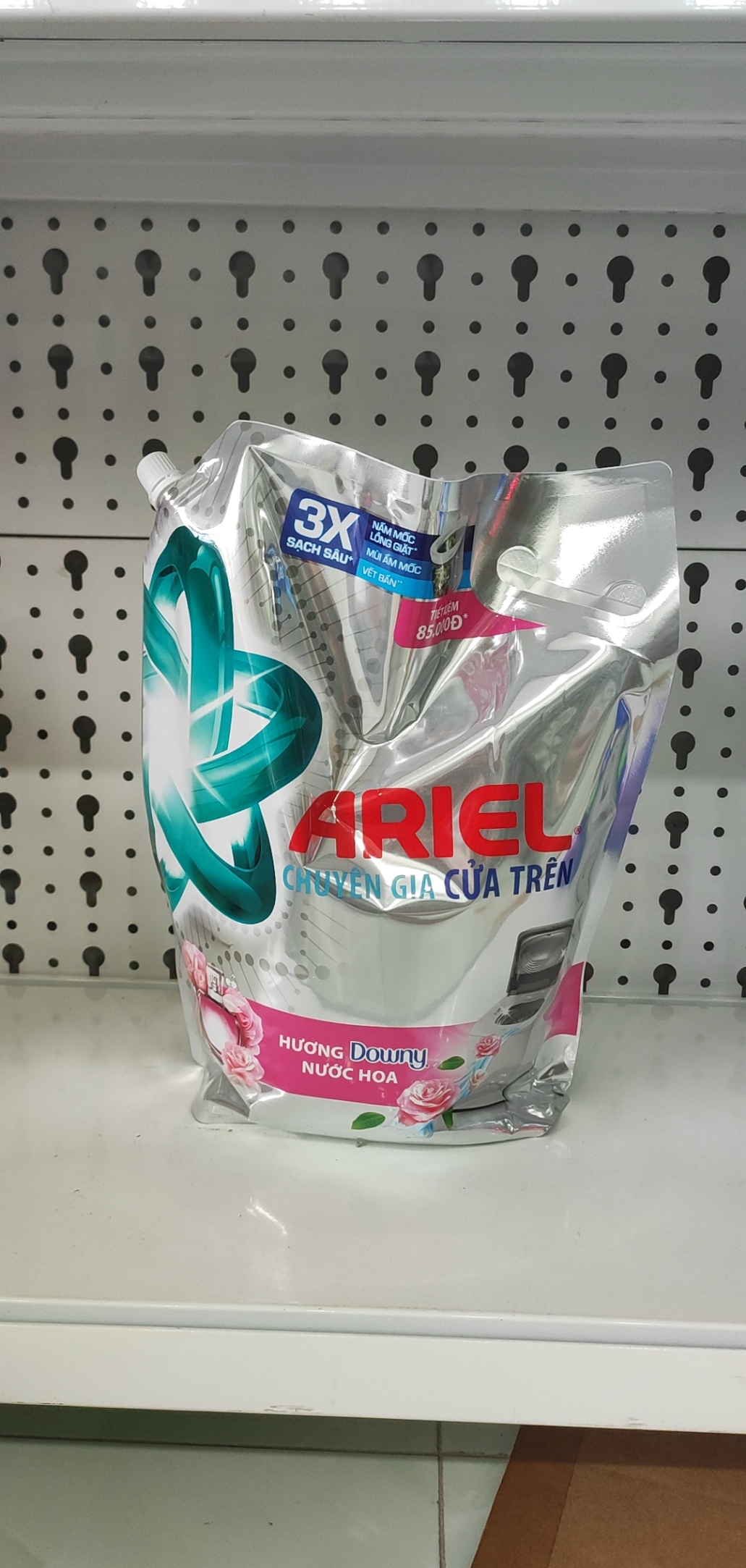Nước giặt Ariel Matic hương Downy 3.2L