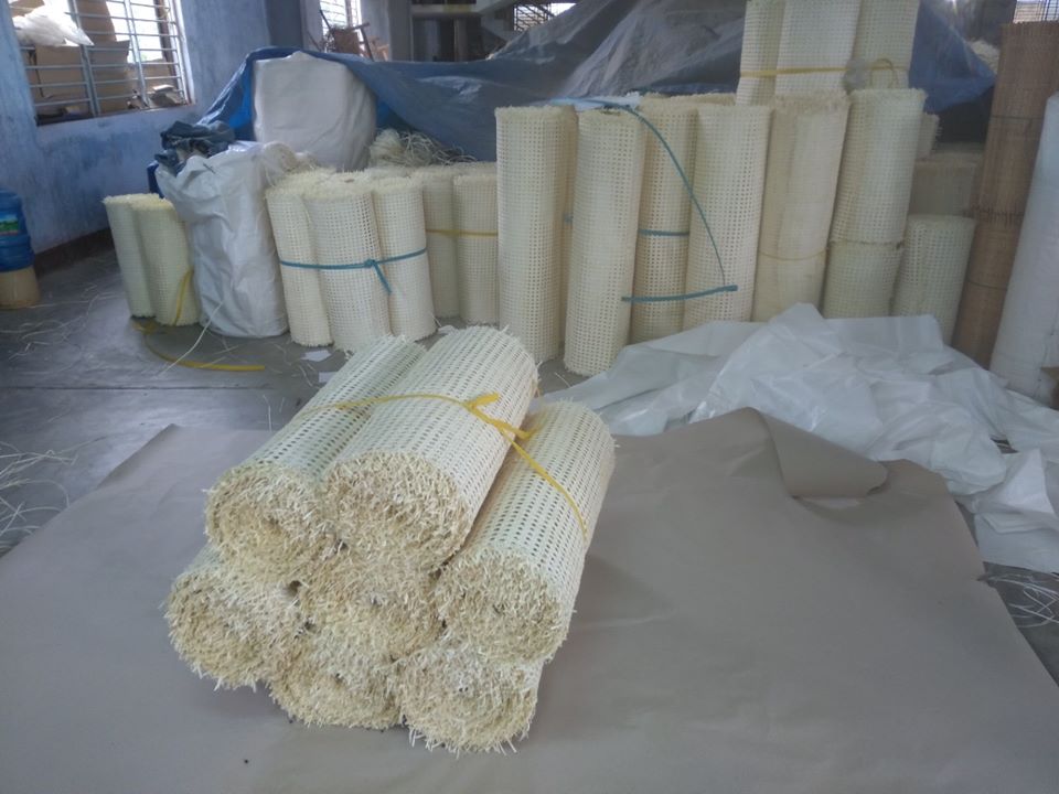 tấm mây đan mắt cáo mầu trắng  khổ cao 0.7m