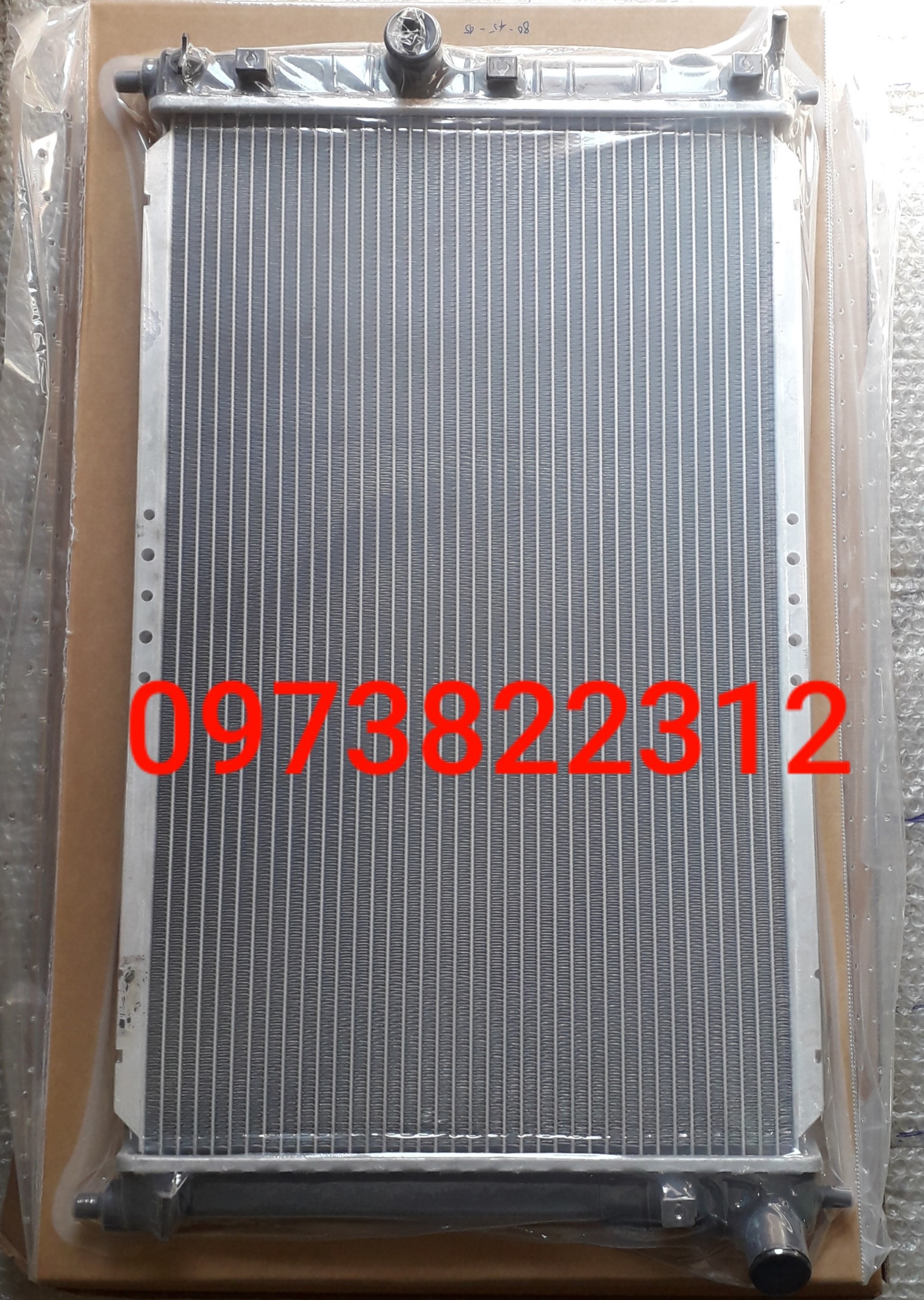 Két nước Lanos ( Giá 1 Chiếc )