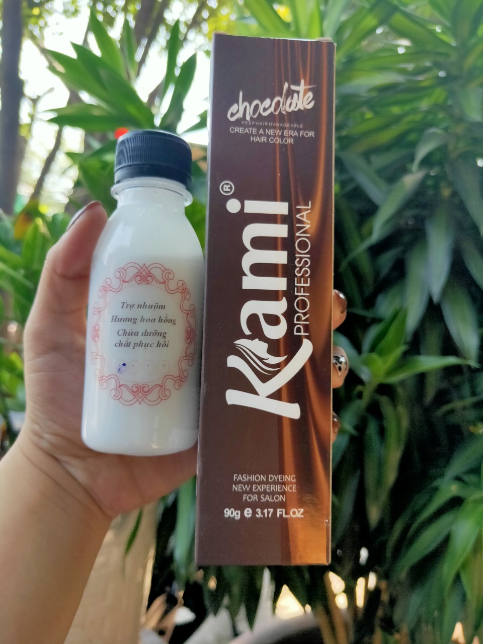 Thuốc nhuộm tóc màu nâu sáng (kèm oxi và găng tay)
