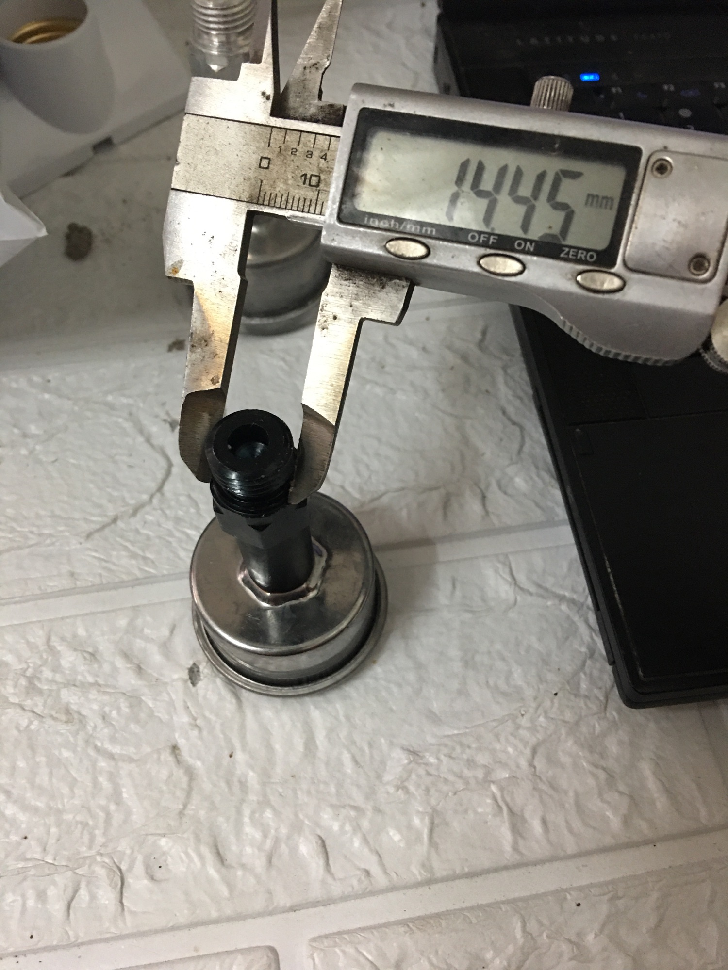 Đồng hồ đo áp suất máy rửa xe