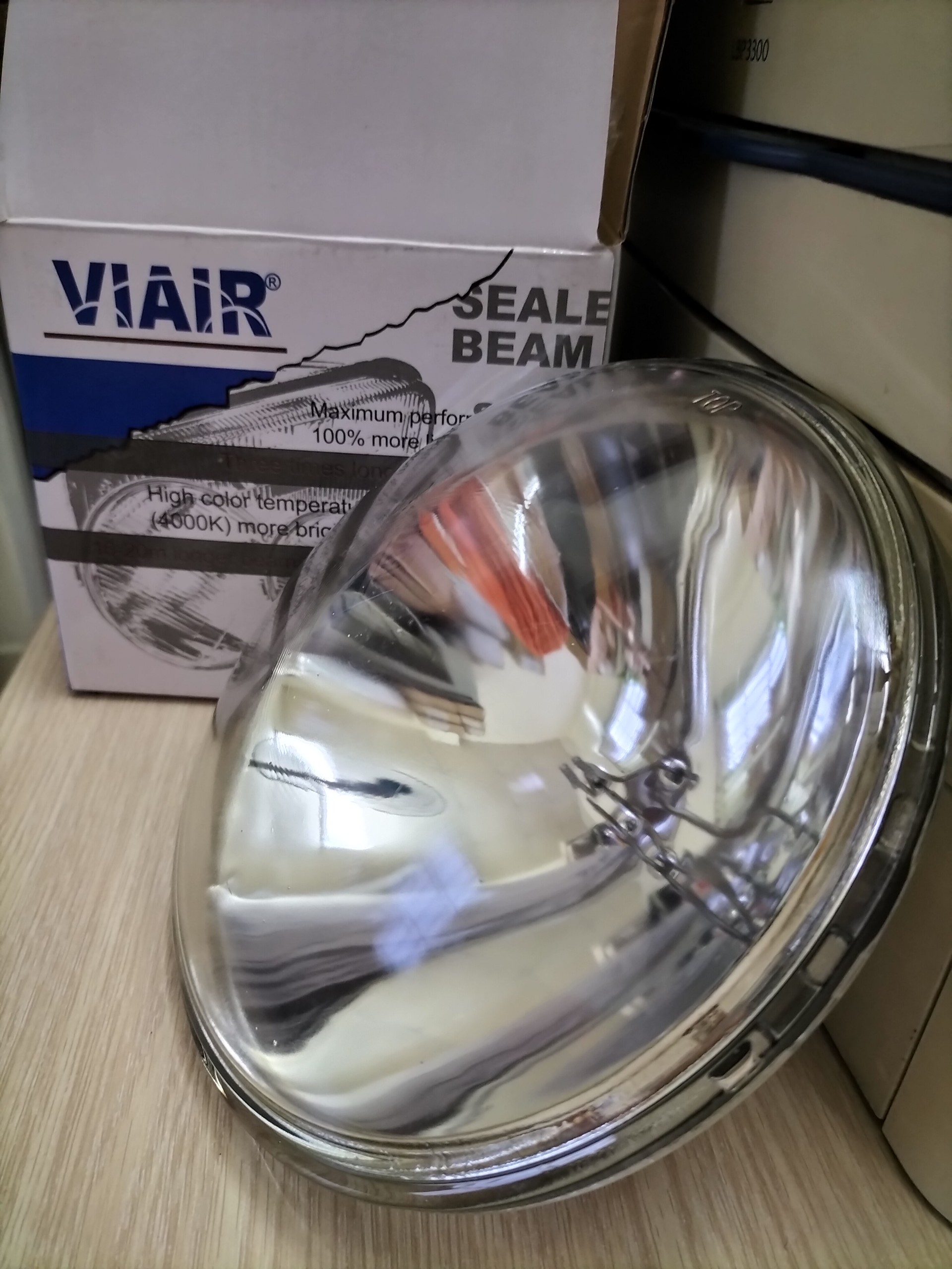 [HCM]Bóng đèn pha halogen 12V/24V100W  đường kính 178mm, 3 chân (REPLACEMENT FOR LAMP SEALED BEAM TYPE-PAR 24V 75W - IMPA 791292)