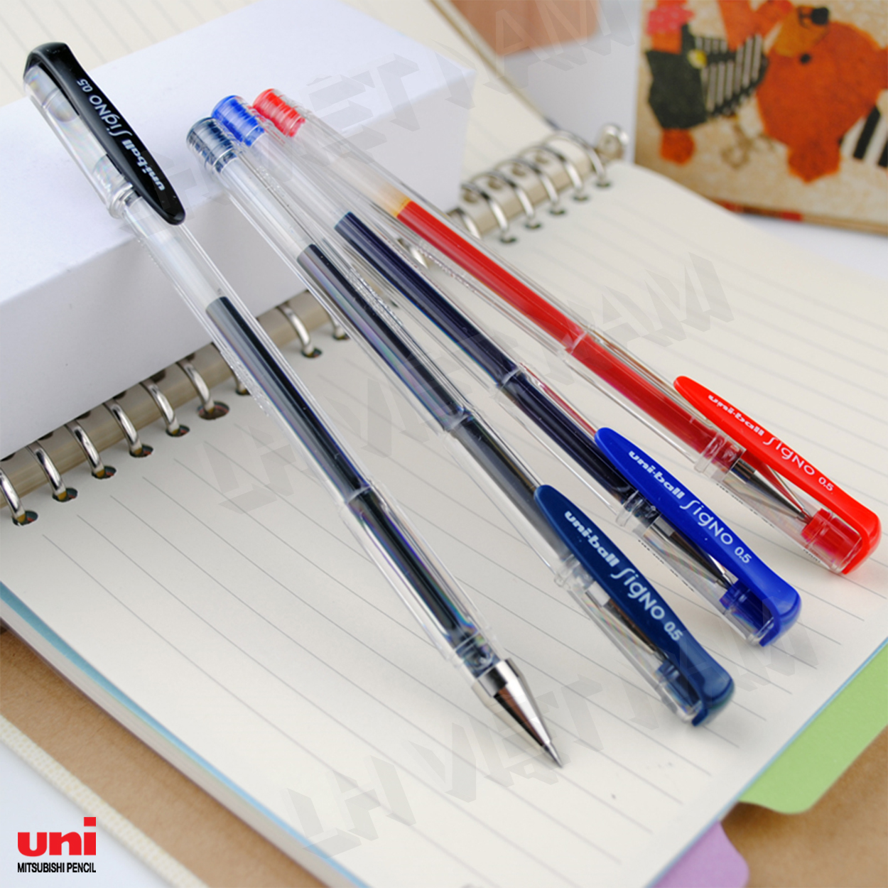 UM-100 UNI-BALL Signo Gel pen