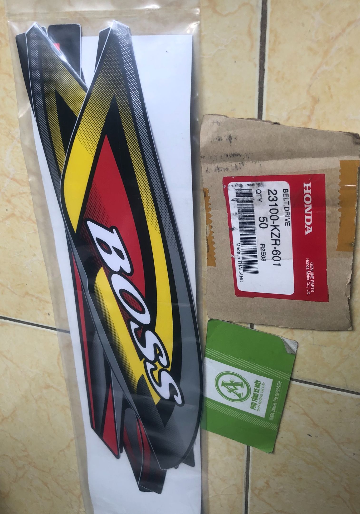 Bộ tem Boss dán xe Dream hàng xịn 3 lớp màu vàng