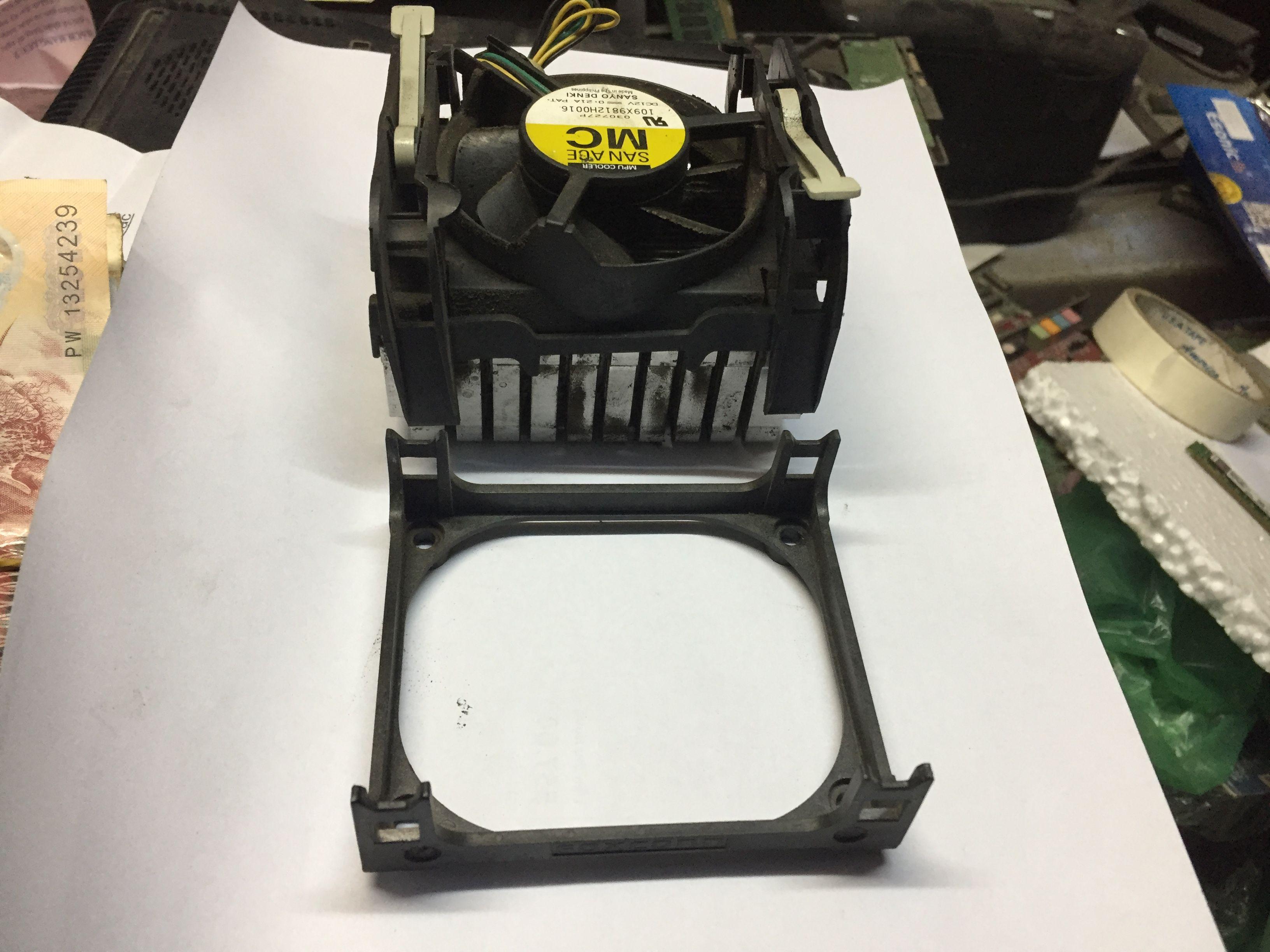 Đế và chốt CPU Socket 478