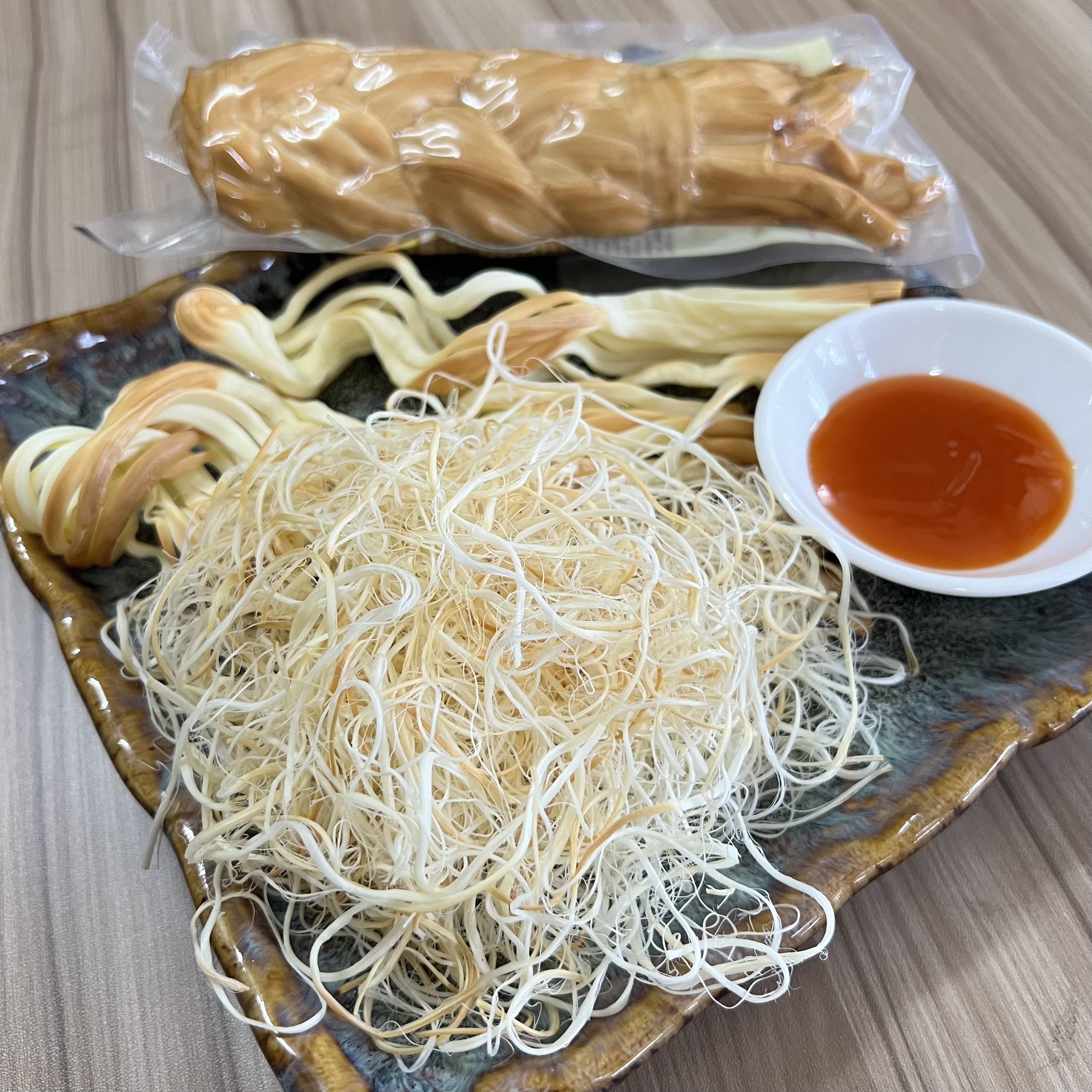 Phô mai dây hun khói cao cấp 200G