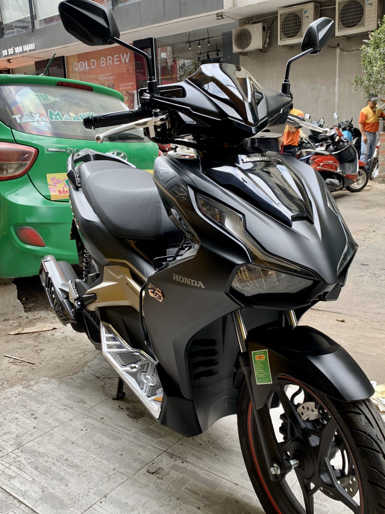 Mão Chắn Gió Zin AB 2020