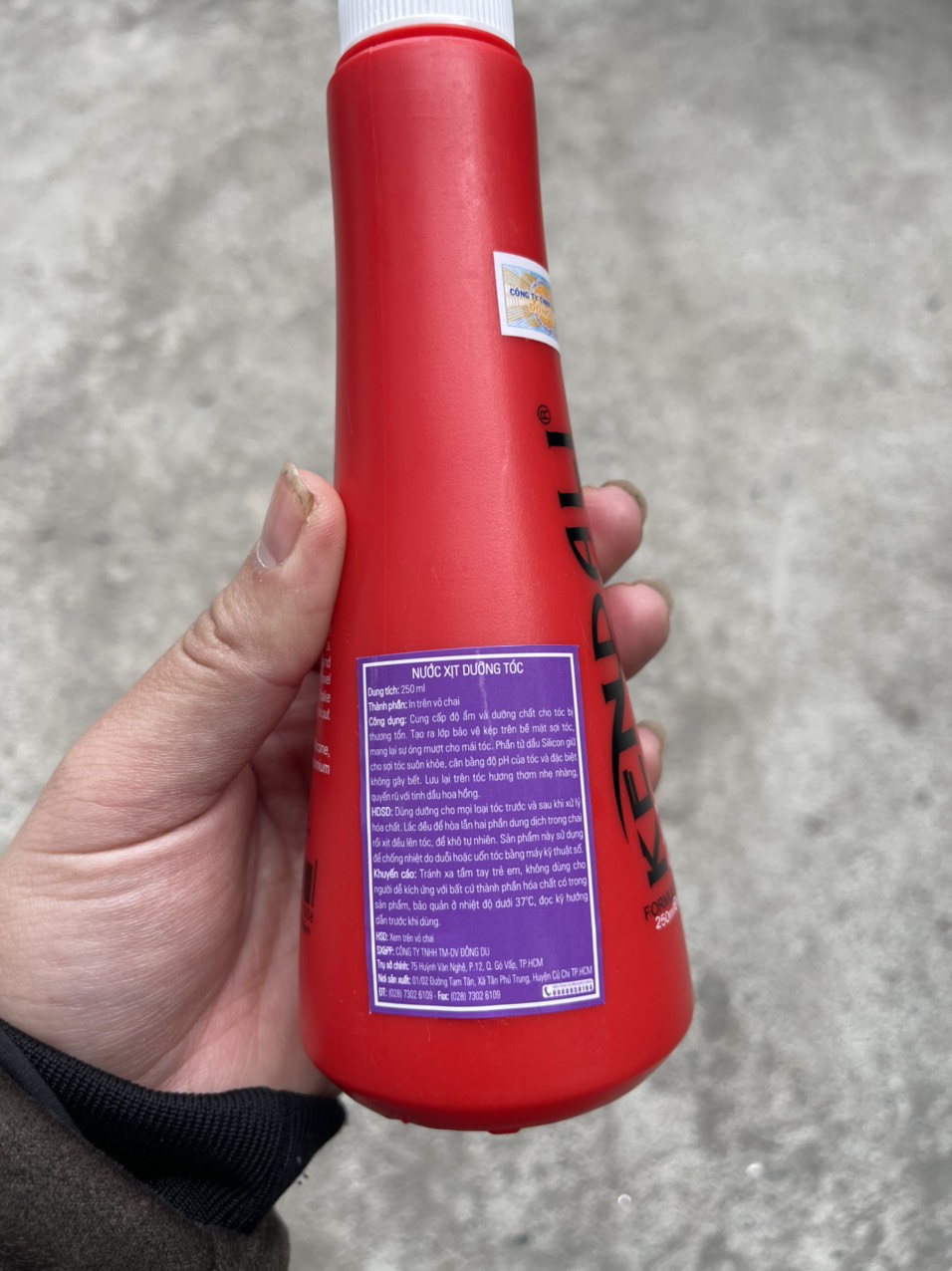 XỊT DƯỠNG TÓC KENDALI ĐỎ 250ML