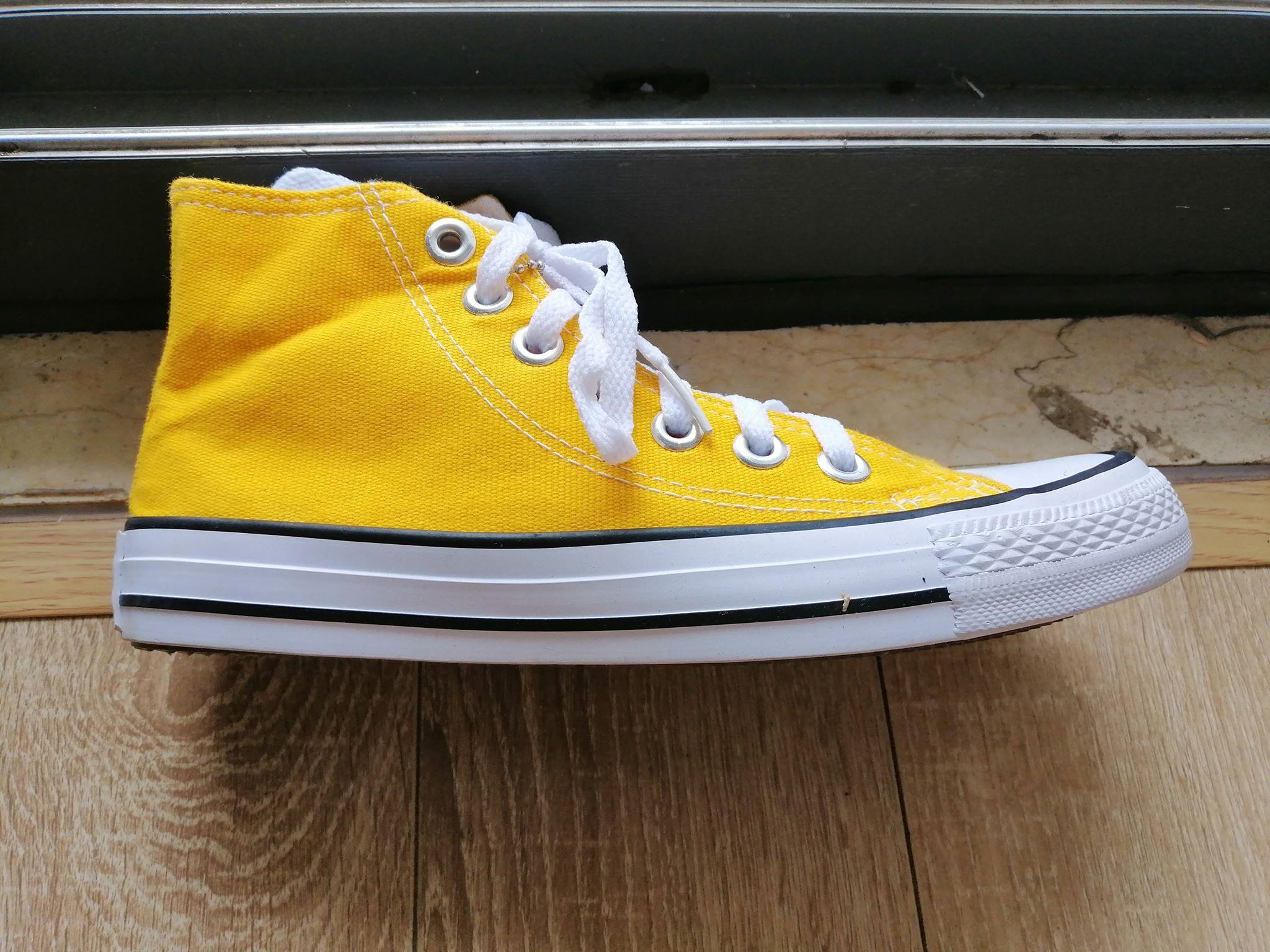 Converse Classic Vàng cao size từ 35-40