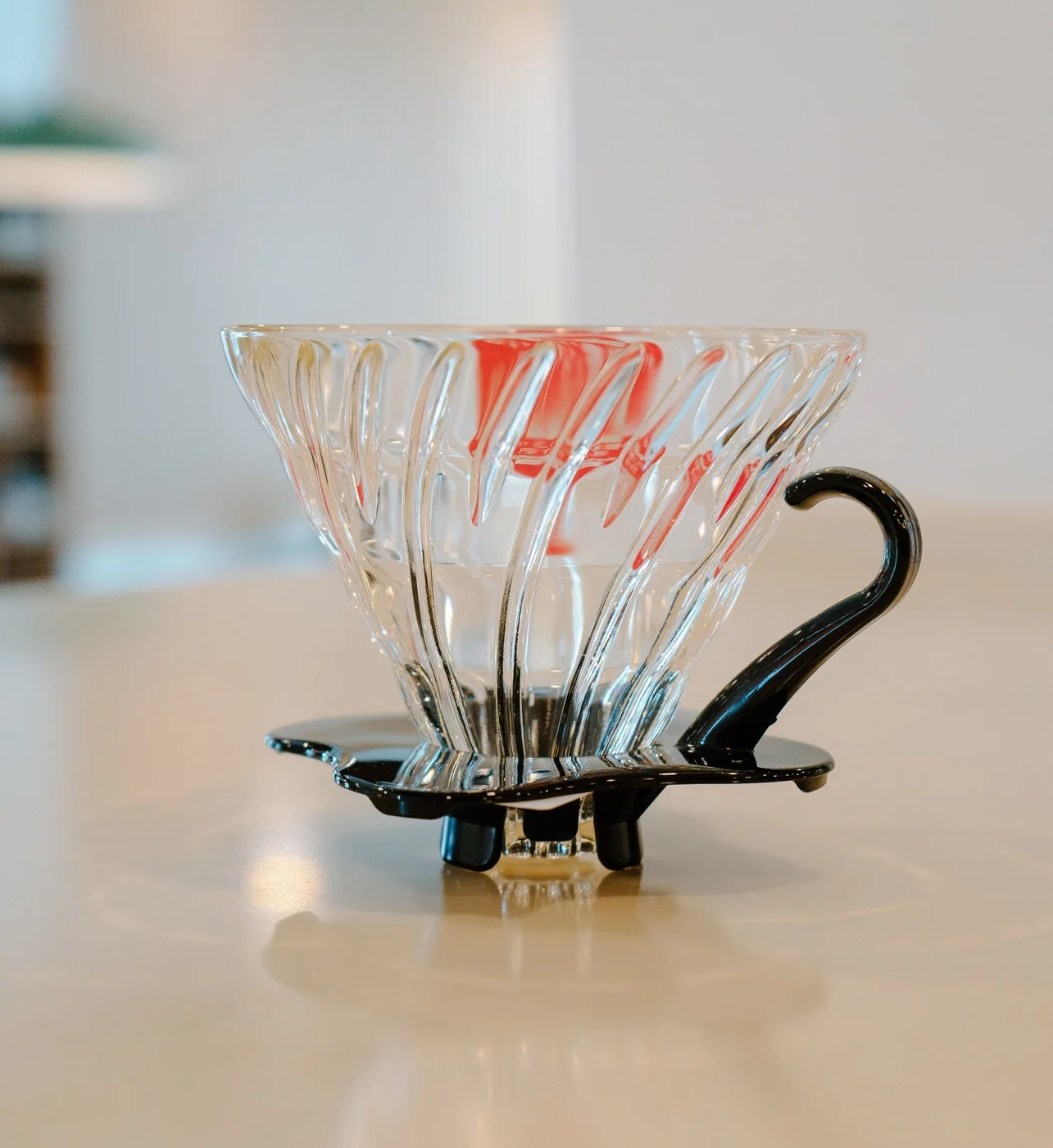 Phễu Pha Cà Phê Thủy Tinh Hario V60 Coffee Dripper