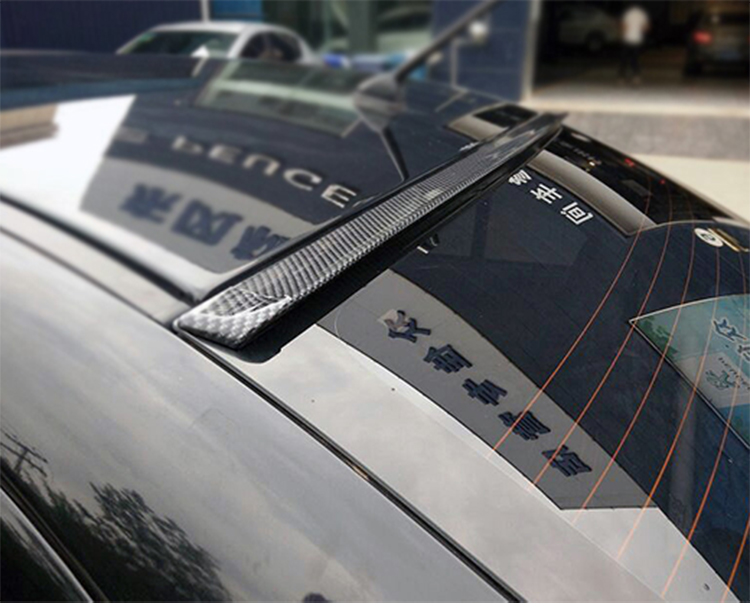 Đuôi cánh dáng thể thao 3d carbon