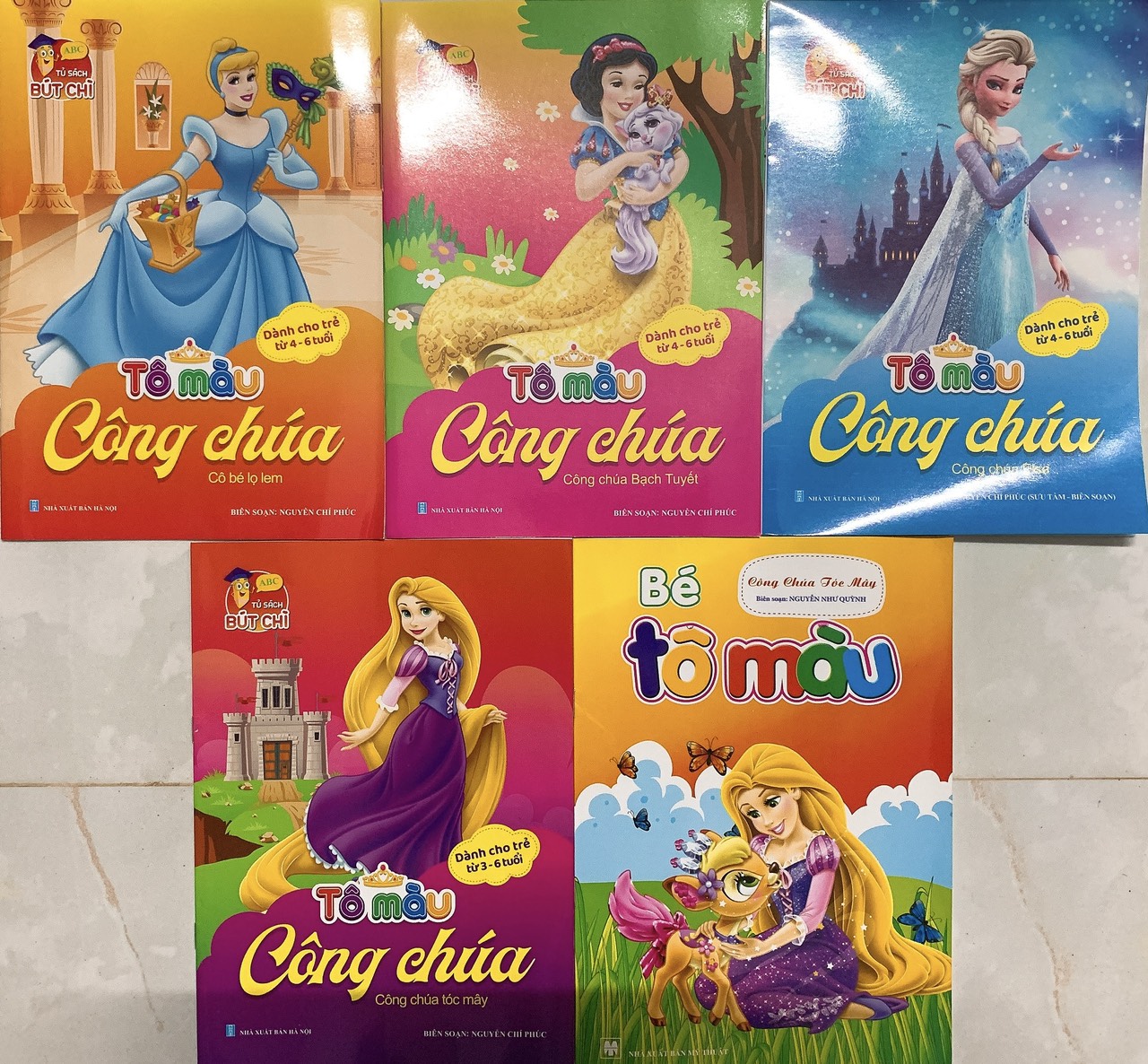 Sách - Tô màu công chúa (6 quyển) +  bán kèm sáp màu
