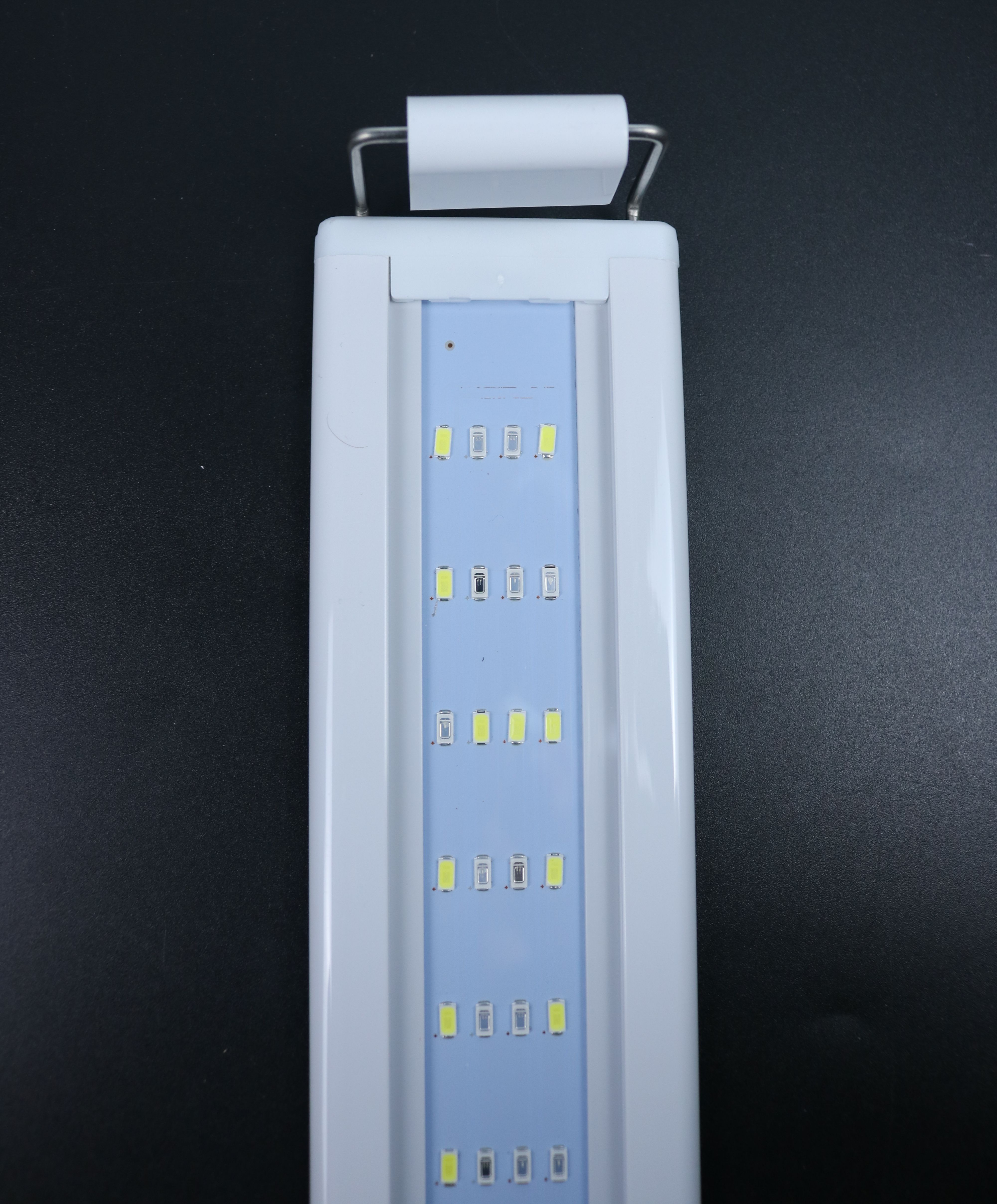 Đèn LED máng bể cá