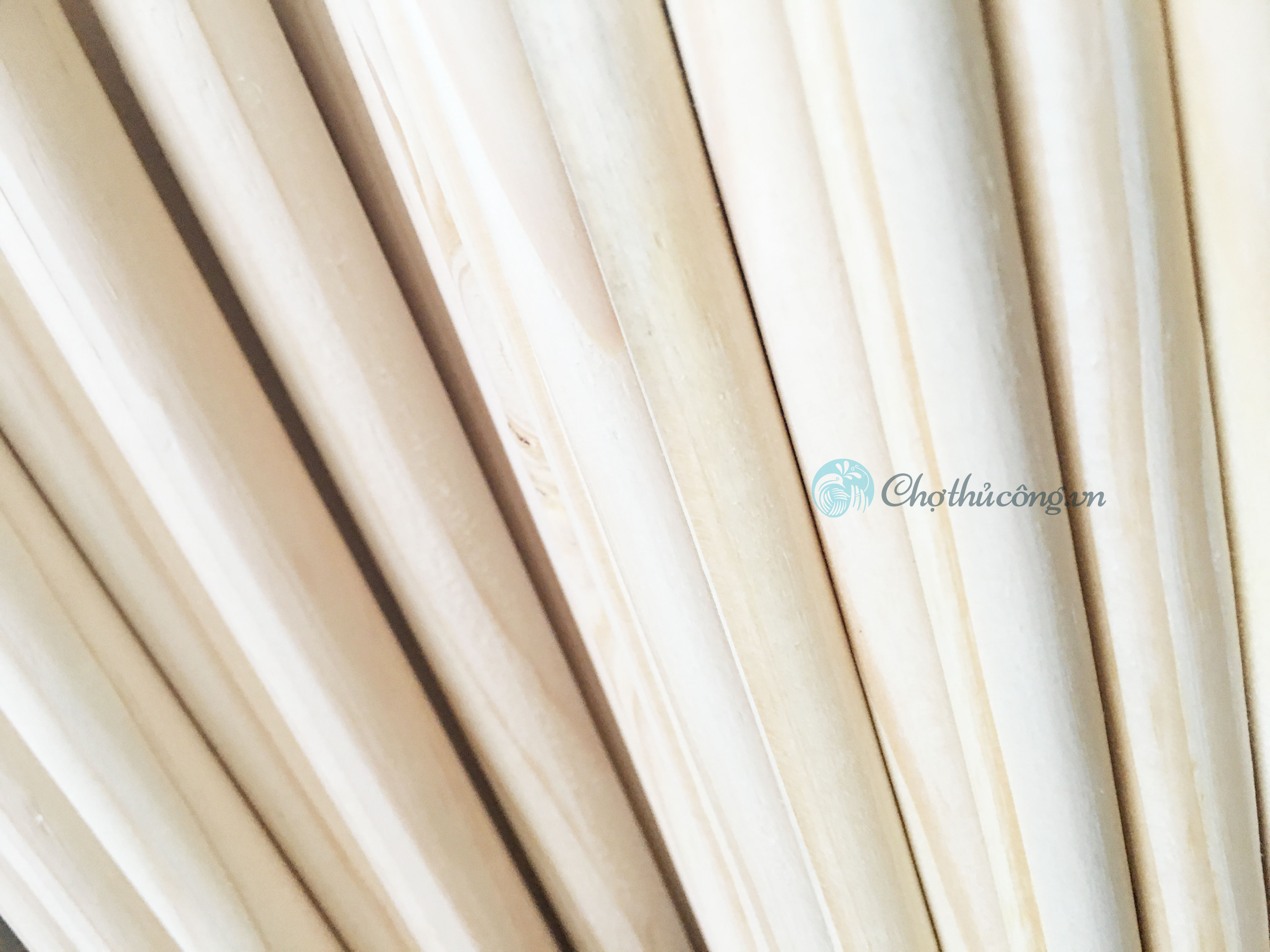 Combo 5 pine wood round sticks size 1.2cm x 60cm