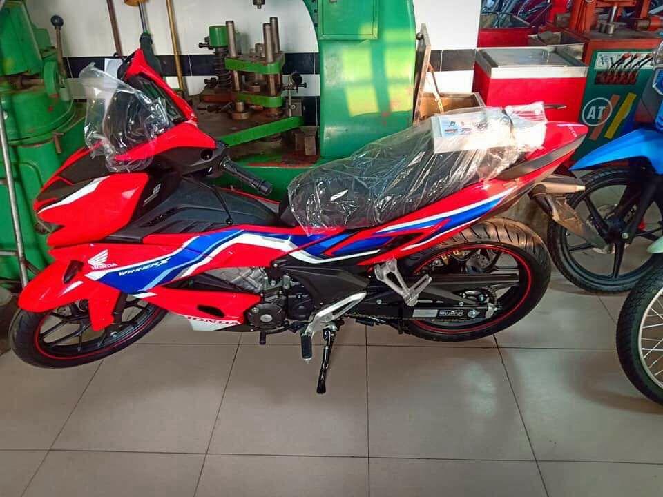 Tem trùm Winner X đỏ xanh dương GP - Độ dán team trùm decal xe máy Winner X đỏ xanh dương GP - Team trùm decal xe máy Winner X rẻ đẹp và chất