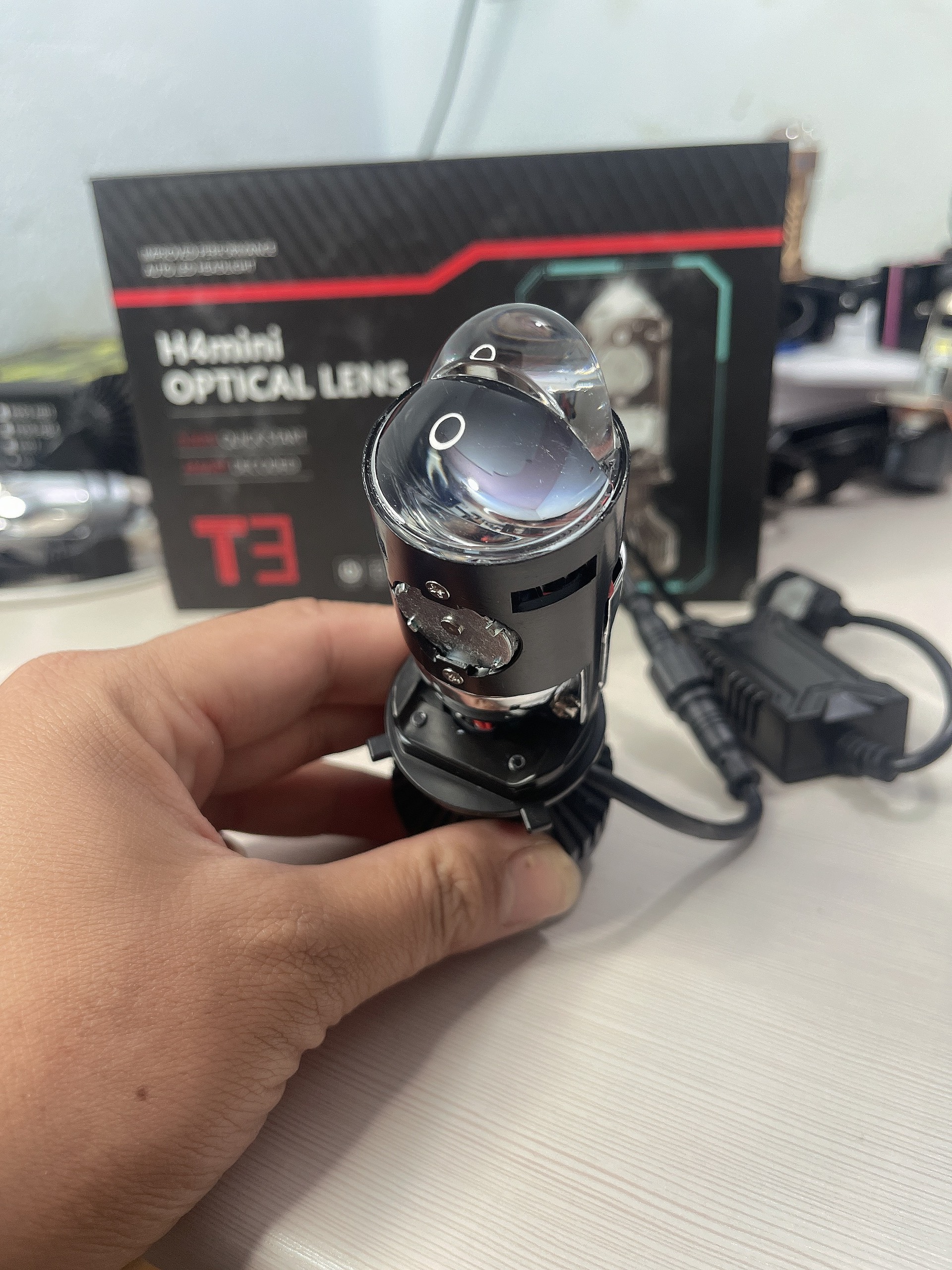 Đèn pha T3 pro mắt ếch chân H4 có trợ pha, kính trắng
