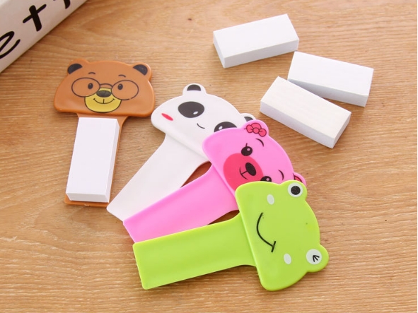 Miếng mở nắp bồn cầu