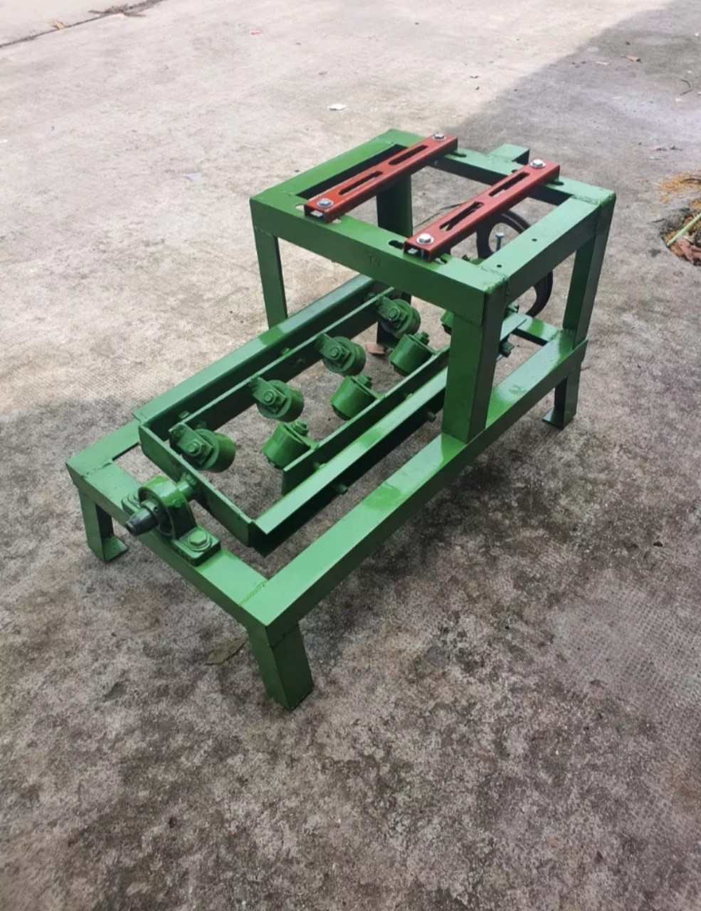 Khung máy duỗi sắt chưa có mô tơ
