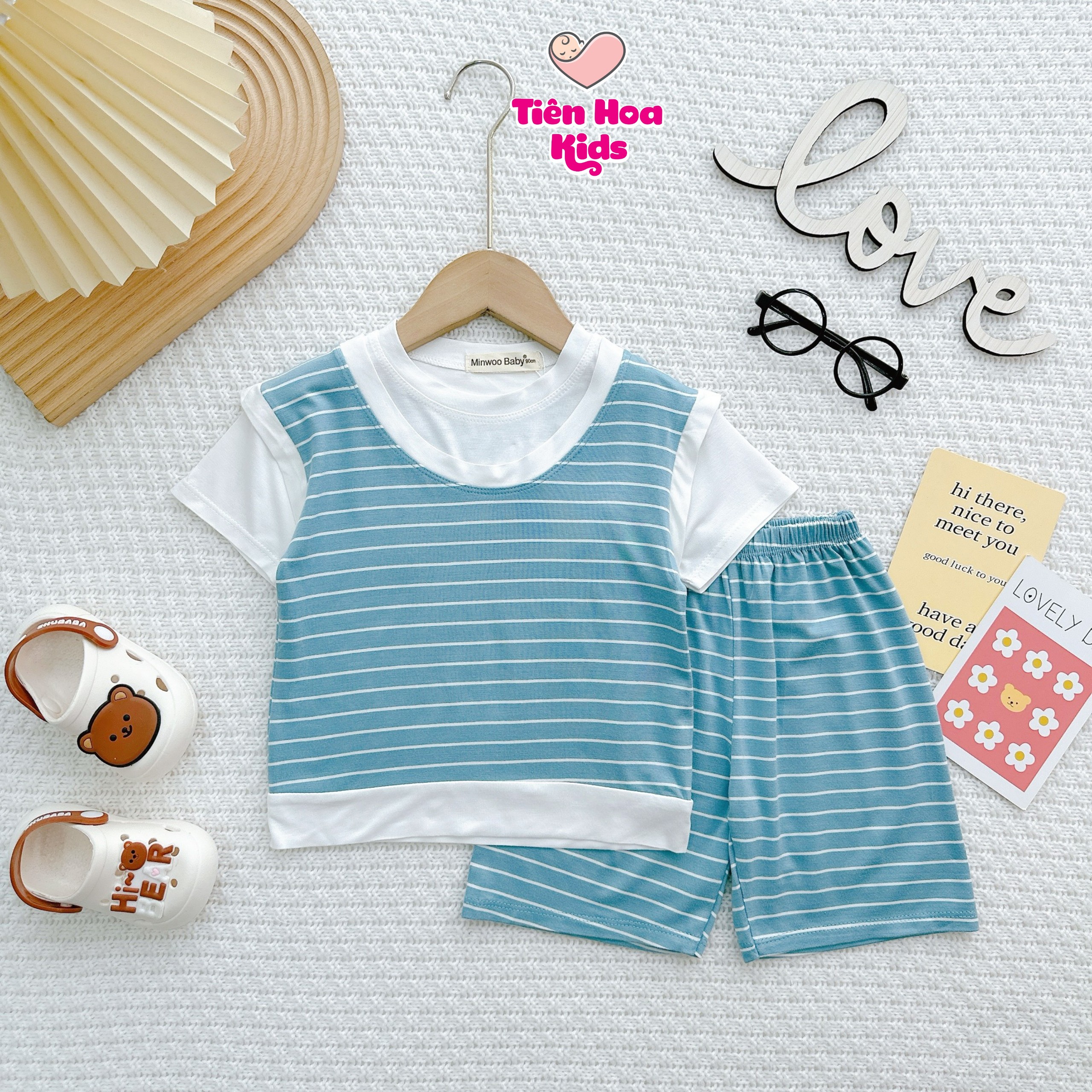 [MẪU MỚI] Bộ ngắn tay quần đùi thun lạnh sọc dệt phối tay trắng Minky Mom mềm mịn mát cho bé trai bé gái từ 9-32kg