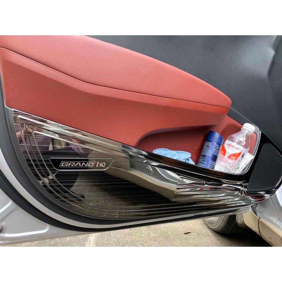 Ốp tapli cánh cửa xe GRAND I10 tặng kèm keo tăng bám 2014 - 2021+