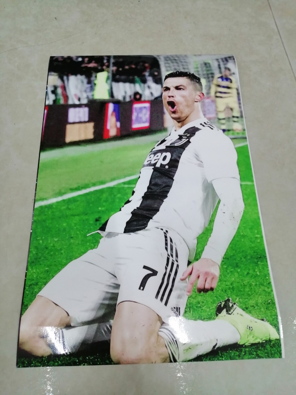 12 ảnh Decal dán tường câu thủ bóng đá