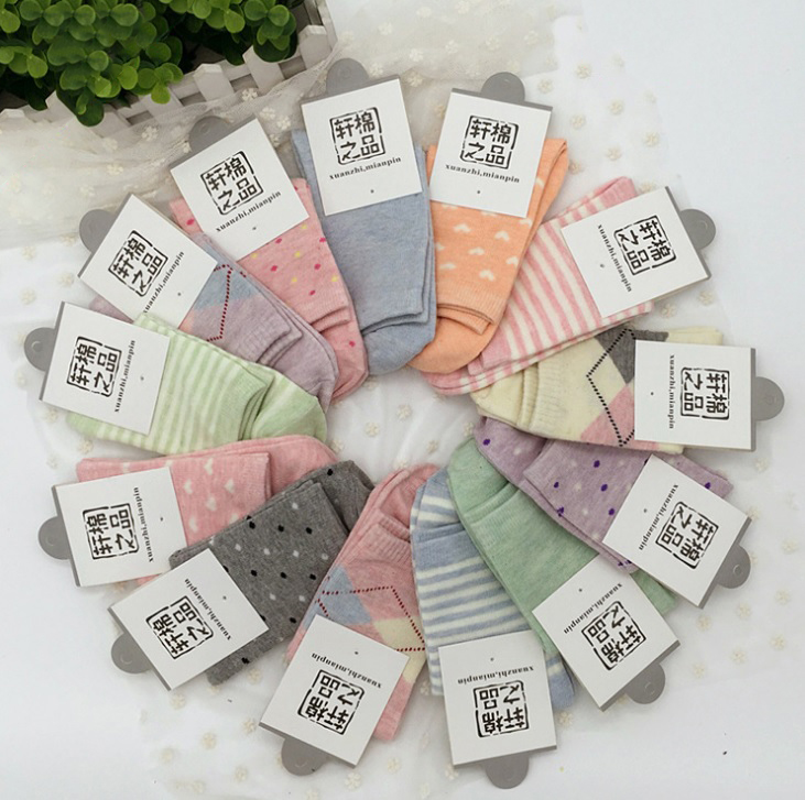 Vớ nữ cotton chấm bi cao cổ