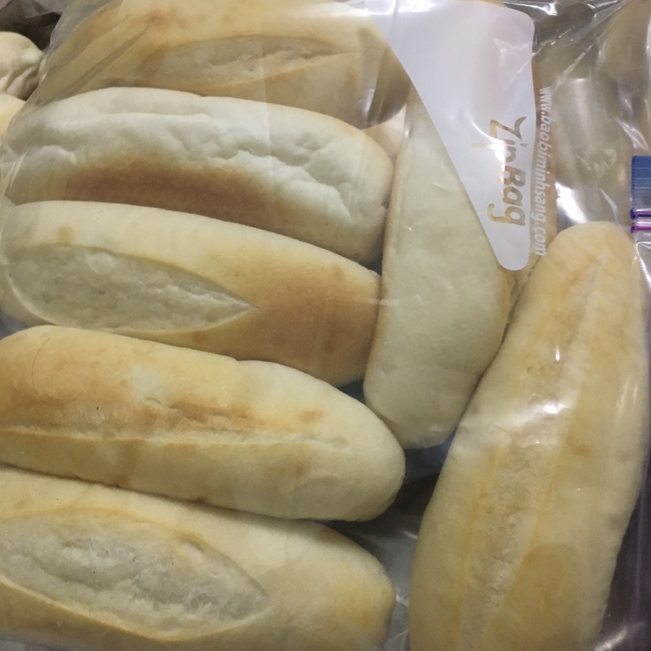 Bánh mì Tươi Cấp  Đông