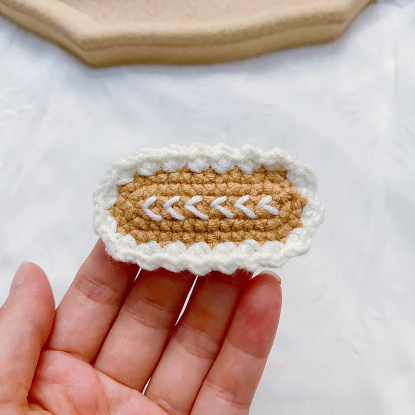 Kẹp tóc viền bằng len handmade