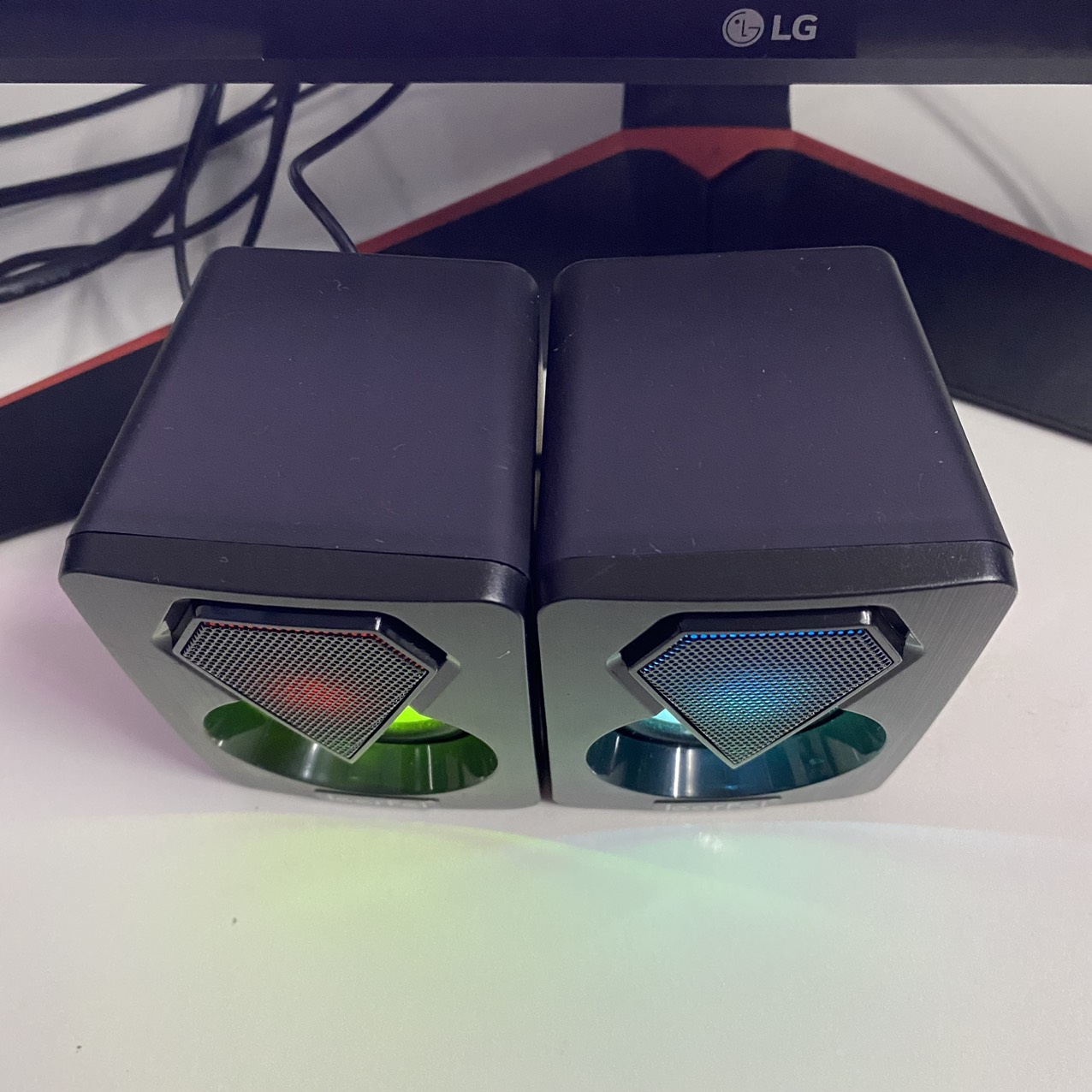 Loa vi tính mini 2.0 LED RGB siêu rẻ