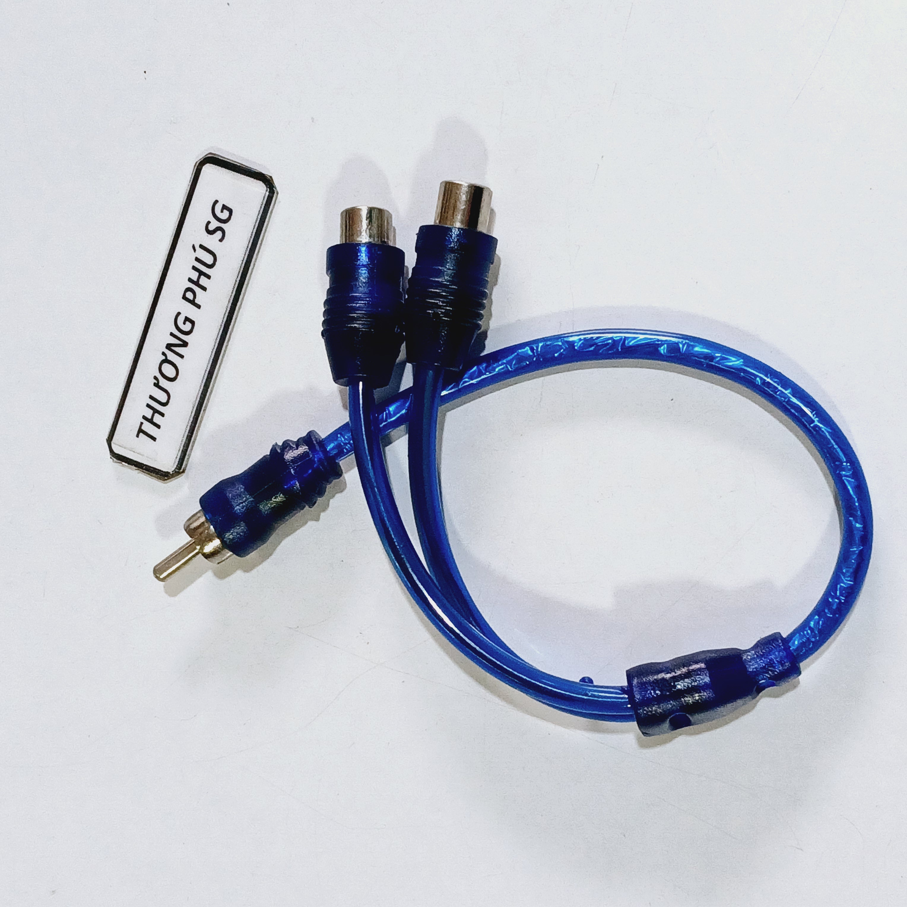 Cáp âm thanh AV 1 ra 2 / 1 đầu AV Đực ra 2 AV Cái dài 25Cm