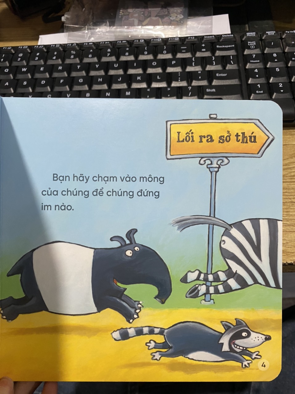 Sách - Đừng mở sách ra ( Đinh Tị )