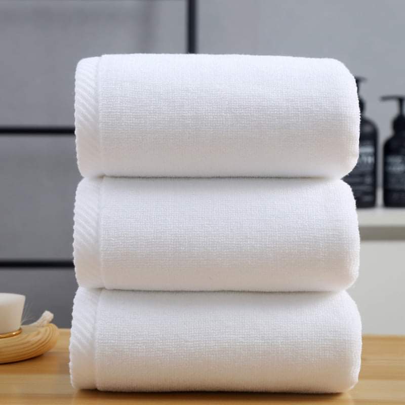 Khăn tắm Cotton Khách sạn 70x140(500gr) Khăn cực dày dặn bền đẹp, thấm hút tốt.
