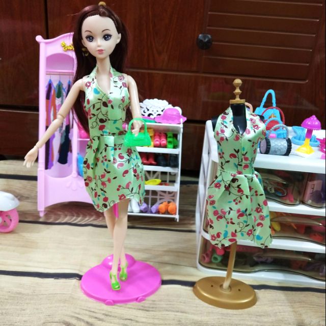 Đầm dạo phố tròng cổ cho búp bê BB