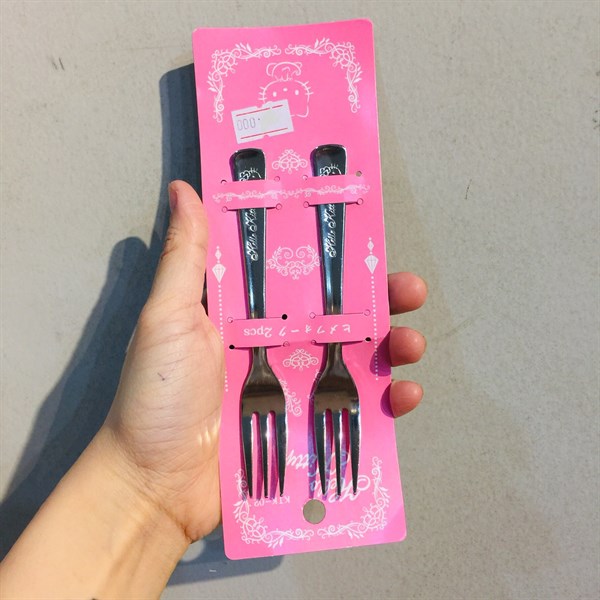 Set 2 dĩa inox hình Hello Kitty nội địa Nhật Bản