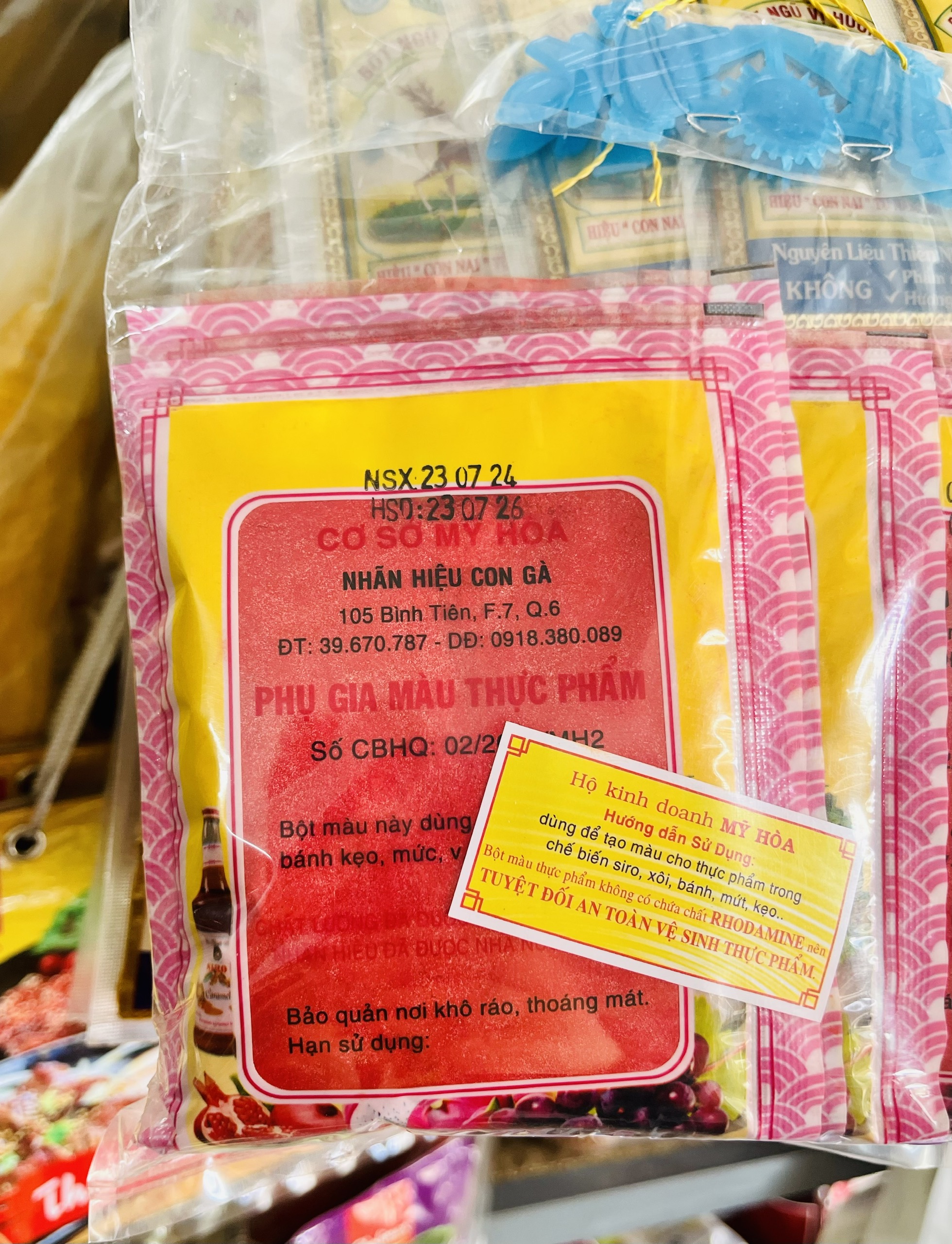 Lốc Màu thực phẩm - màu đỏ hiệu Con Gà (10 gói x 50g)