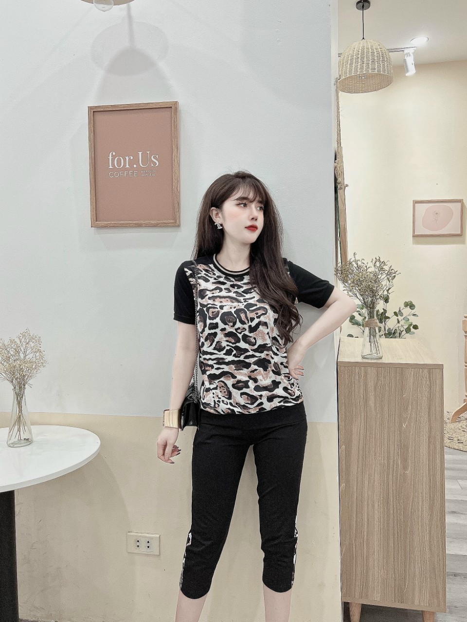 Đồ bộ lửng thun cotton họa tiết da beo (màu nâu, trắng)